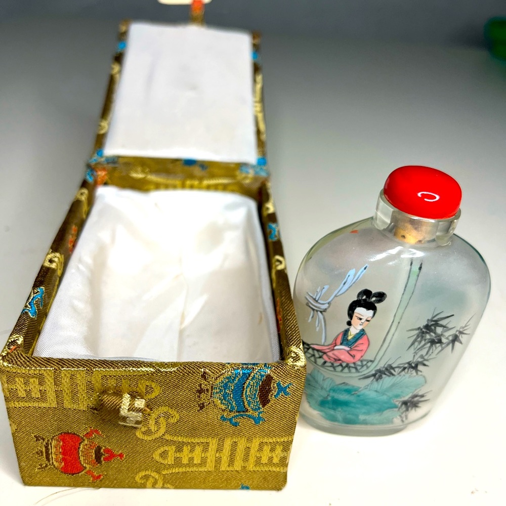 Vintage 1970’s Reverse Painted Perfume Bottle and Case. Asian Art Collectible